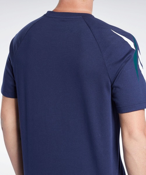 Reebok(リーボック)の「クラシックス ベクター Tシャツ / Classics Vector T-Shirt(Tシャツ/カットソー・メンズ・ホワイト/ブラック/ネイビー・SMALL/MEDIUM/LARGE/X-LARGE/XX-LARGE/X-SMALL/XXX-LARGE)」の20枚目の写真