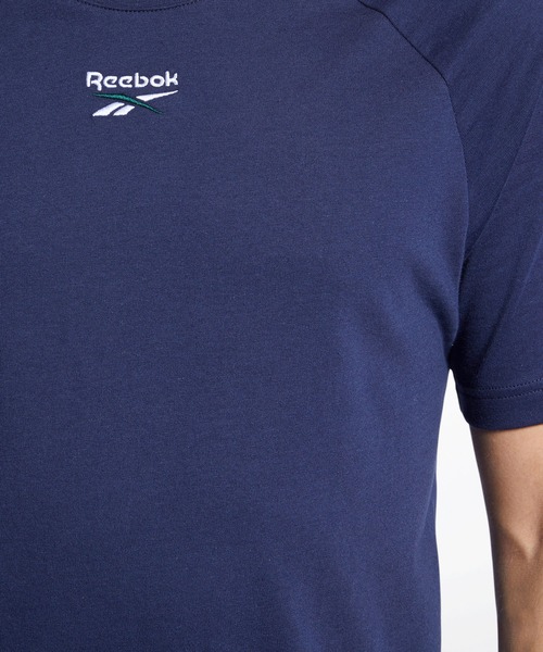 Reebok(リーボック)の「クラシックス ベクター Tシャツ / Classics Vector T-Shirt(Tシャツ/カットソー・メンズ・ホワイト/ブラック/ネイビー・SMALL/MEDIUM/LARGE/X-LARGE/XX-LARGE/X-SMALL/XXX-LARGE)」の18枚目の写真