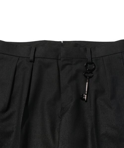 DRESSEDUNDRESSED（ドレスドアンドレスド）の「＜DRESSEDUNDRESSED＞ MBL PIN PRTRT TRS/パンツ（スラックス・メンズ・ネイビー・2/3）」の17枚目の写真