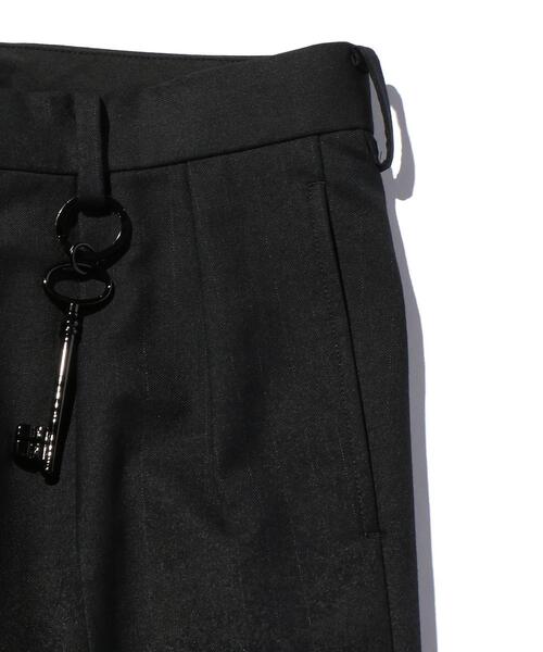 DRESSEDUNDRESSED（ドレスドアンドレスド）の「＜DRESSEDUNDRESSED＞ MBL PIN PRTRT TRS/パンツ（スラックス・メンズ・ネイビー・2/3）」の10枚目の写真