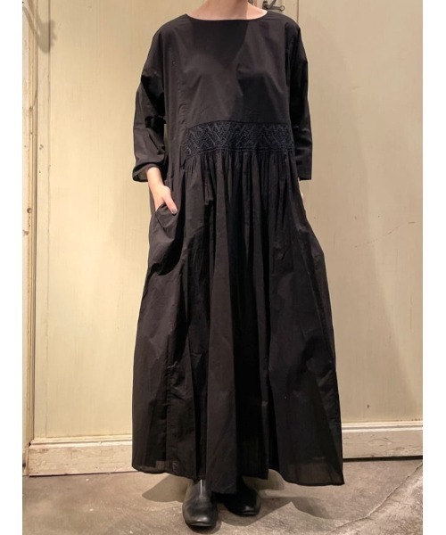 BEARDSLEY（ビアズリー）の「ハンドスモック刺繍ワンピース（ワンピース・レディース・ブラック/ブラウン・FREE）」の14枚目の写真