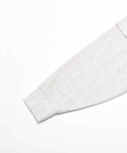 WHO'S WHO gallery（フーズフーギャラリー）の「【KOOKY'N/クーキー】レイヤードロンT（Tシャツ/カットソー・メンズ・アッシュグレー/ブラック/グリーン・FREE）」の6枚目の写真