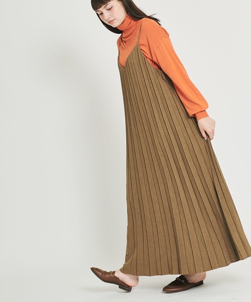 ikka(イッカ)の「√M ルートエム プリーツワンピース(ワンピース・レディース・モカ/チャコールグレー・M/L)」の17枚目の写真