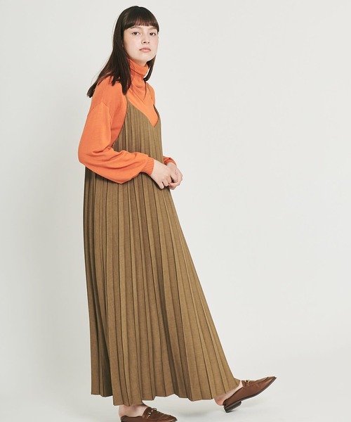 ikka(イッカ)の「√M ルートエム プリーツワンピース(ワンピース・レディース・モカ/チャコールグレー・M/L)」の10枚目の写真