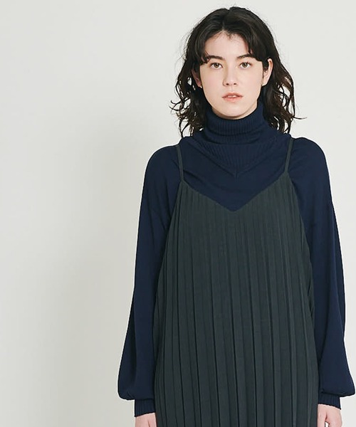 ikka(イッカ)の「√M ルートエム プリーツワンピース(ワンピース・レディース・モカ/チャコールグレー・M/L)」の7枚目の写真