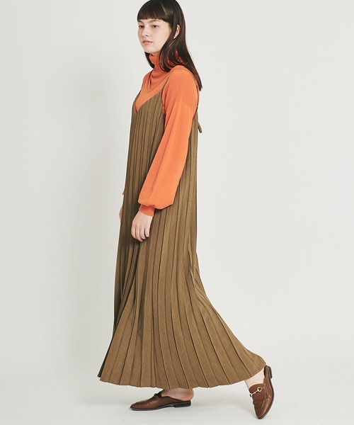 ikka(イッカ)の「√M ルートエム プリーツワンピース(ワンピース・レディース・モカ/チャコールグレー・M/L)」の14枚目の写真