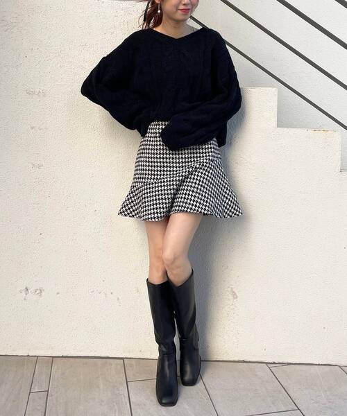 MAJESTIC LEGON(マジェスティックレゴン)の「マシュマロモールVネックニット(ニット/セーター・レディース・ブラック/グレー/アイボリー/ピンクベージュ・MEDIUM)」の10枚目の写真