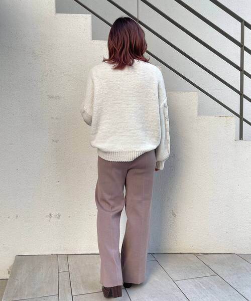 MAJESTIC LEGON(マジェスティックレゴン)の「マシュマロモールVネックニット(ニット/セーター・レディース・ブラック/グレー/アイボリー/ピンクベージュ・MEDIUM)」の19枚目の写真