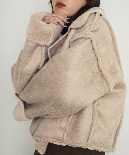 w closet（ダブルクローゼット）の「エコスエードムートンW前ショート