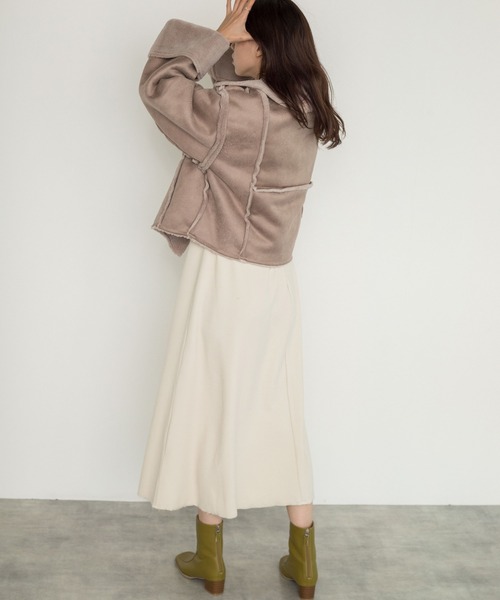 w closet（ダブルクローゼット）の「エコスエードムートンW前ショートジャケット（ムートンコート・レディース・ブラック/モカ/ライトベージュ・FREE）」の21枚目の写真