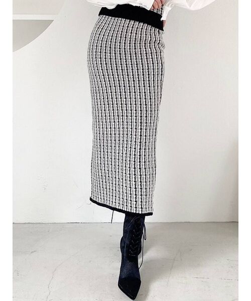 RESEXXY（リゼクシー）の「ツイードニットタイトスカート【セットアップ着用可能】（スカート・レディース・ブラック/ブルー/ブラウン・FREE）」の2枚目の写真