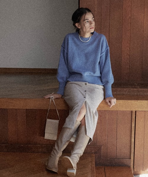 Cheek（チーク）の「ドロップショルダークルーニット（ニット/セーター・レディース・イエロー/ブルー/チャコールグレー/グレイッシュベージュ・MEDIUM）」の15枚目の写真