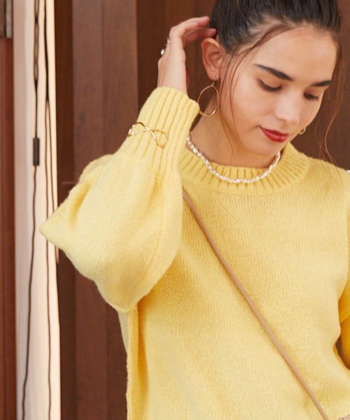Cheek（チーク）の「ドロップショルダークルーニット（ニット/セーター・レディース・イエロー/ブルー/チャコールグレー/グレイッシュベージュ・MEDIUM）」の13枚目の写真