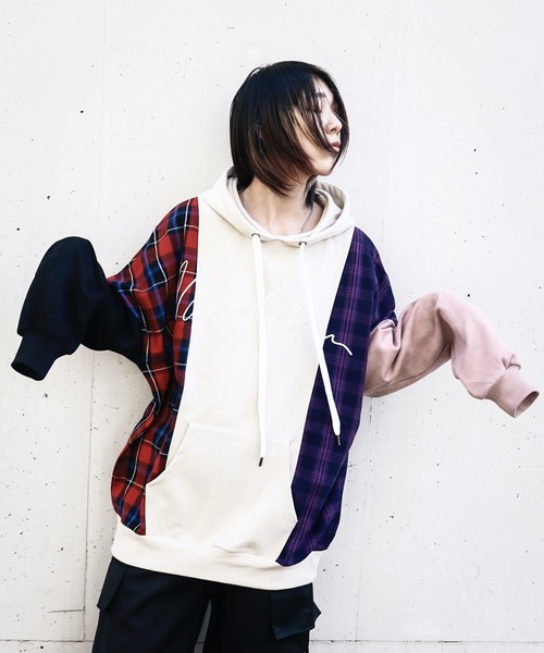 AFYF(エーエフワイエフ)の「EMB TRILINGUAL PARKA/ビッグシルエット トライリンガルパーカー/チェック/スウェード(パーカー・メンズ・その他1/その他2/その他3/その他・FREE)」の2枚目の写真