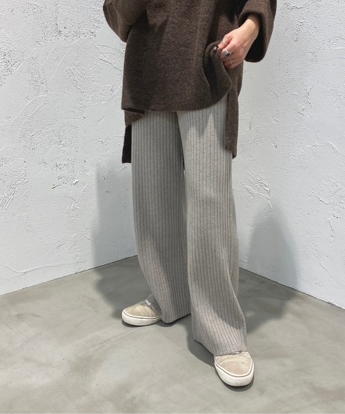 apres jour mignon(アプレジュールミニョン)の「リブニットパンツ【ZOZOTOWN限定アイテム】(その他パンツ・レディース・杢グレー/ダークブラウン/ブラック/ライトベージュ・SMALL/X-LARGE/MEDIUM)」の2枚目の写真