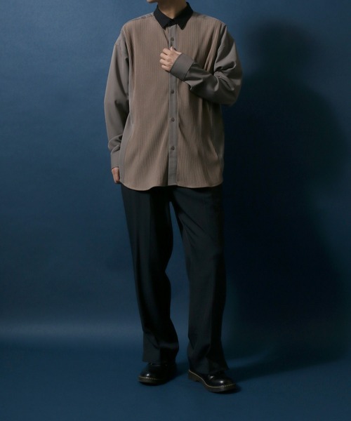 ANPAS（アンパス）の「Natural Stretch Oversize Pleated Switching Shirt/ナチュラルストレッチ オーバーサイズ プリーツ切り替えシャツ（シャツ/ブラウス・メンズ・チャコールグレー/ブルー/グレイッシュベージュ・M/L）」の20枚目の写真
