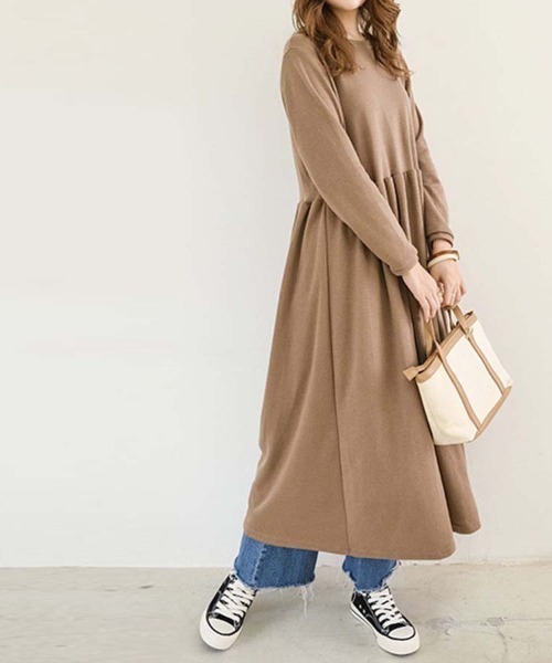 Doux Belle（ドゥーベル）の「ロングワンピース 長袖 フレアワンピース（ワンピース・レディース・ブラック/ダークブラウン/ベージュ/カーキ/ブラウン・FREE）」の3枚目の写真