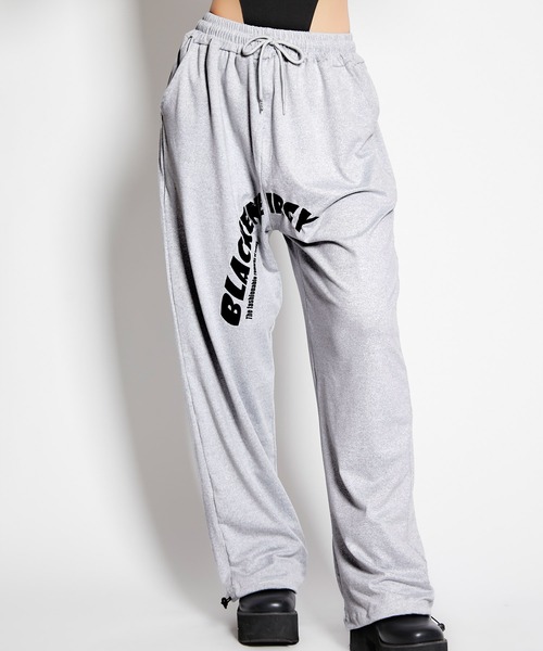 babyShoop（ベイビーシュープ）の「ロゴ入りジョガーパンツ（デニムパンツ・レディース・ブラック/グレー・FREE）」の11枚目の写真