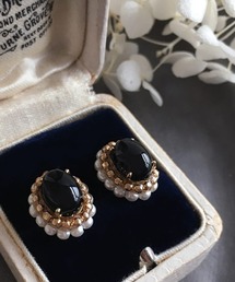 【malle la brocante/マルラブロカント】14kgf オニキスとヴィンテージパールのオーバルピアス