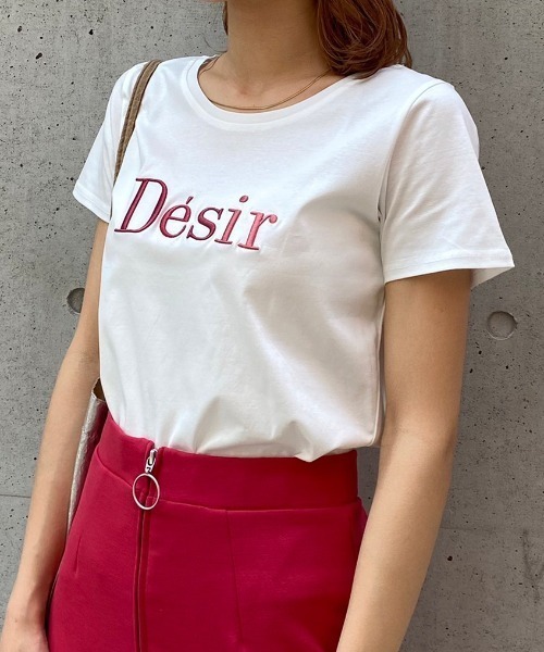 rienda（リエンダ）の「Desir Tシャツ（Tシャツ/カットソー・レディース・パープル/ライトブルー/ブラック/スモークピンク/ホワイト/グリーン・FREE）」の2枚目の写真