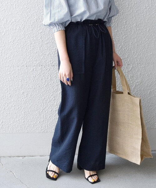 SHIPS any（シップス エニィ）の「SHIPS any:〈ウォッシャブル〉ウエスト ドローコード セミ ワイド パンツ（その他パンツ・レディース・ネイビー/カーキ/ピンク・ONE SIZE）」の2枚目の写真