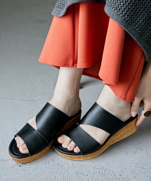 Fashion Letter(ファッションレター)の「アシメデザイン日本製コンフォートサンダル(サンダル・レディース・ブラック/キャメル/ダークベージュ・LL/S/M/L)」の4枚目の写真