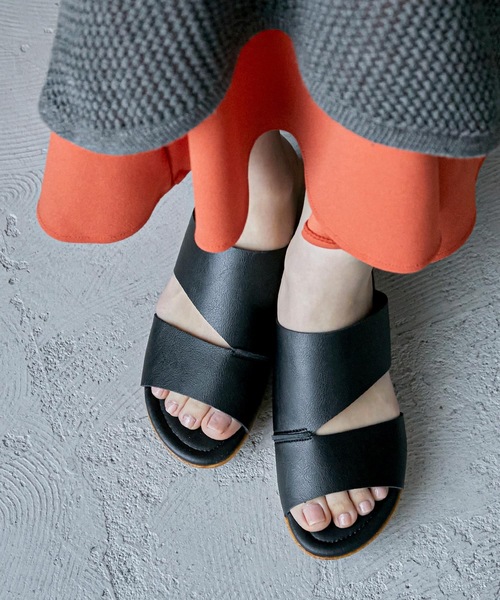 Fashion Letter(ファッションレター)の「アシメデザイン日本製コンフォートサンダル(サンダル・レディース・ブラック/キャメル/ダークベージュ・LL/S/M/L)」の5枚目の写真