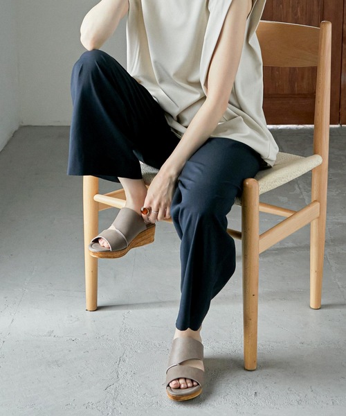 Fashion Letter(ファッションレター)の「アシメデザイン日本製コンフォートサンダル(サンダル・レディース・ブラック/キャメル/ダークベージュ・LL/S/M/L)」の17枚目の写真