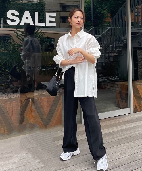 きれいなズボンです。 SEN TOKYO（セントーキョー）の「落ち感綺麗な技ありパンツ
