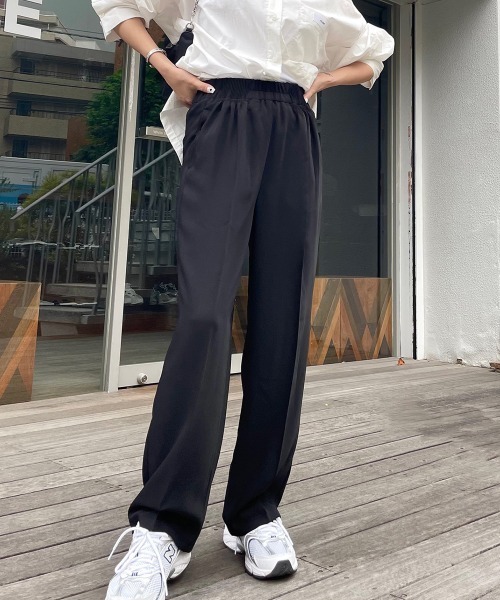 きれいなズボンです。 SEN TOKYO（セントーキョー）の「落ち感綺麗な技ありパンツ