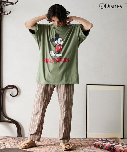 JOURNAL STANDARD relume（ジャーナルスタンダード　レリューム）の「【Disney / ディズニー】別注 〈ミッキーマウス〉Tシャツ（Tシャツ/カットソー・メンズ・ホワイト/グレー/カーキ/ピンク/ブルー・LARGE/XX-LARGE）」の17枚目の写真