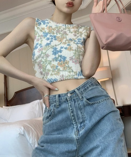 by muni:r(バイ ムニール)の「フラワーバックスリットノースリーブ(Tシャツ/カットソー・レディース・アイボリー・FREE)」の9枚目の写真