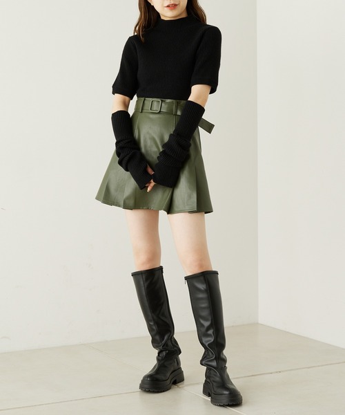 Chico(チコ)の「【新色追加】アームウォーマーボトルネックリブニット(ニット/セーター・レディース・ブラック/ベージュ/グレー/アイボリー/ブルー・FREE)」の13枚目の写真