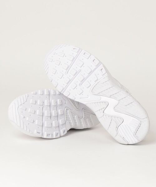 NIKE（ナイキ）の「ナイキ NIKE ナイキ エア マックス エクシー（スニーカー・レディース・ホワイト・23.0cm/23.5cm/24.0cm/24.5cm/25.0cm）」の3枚目の写真
