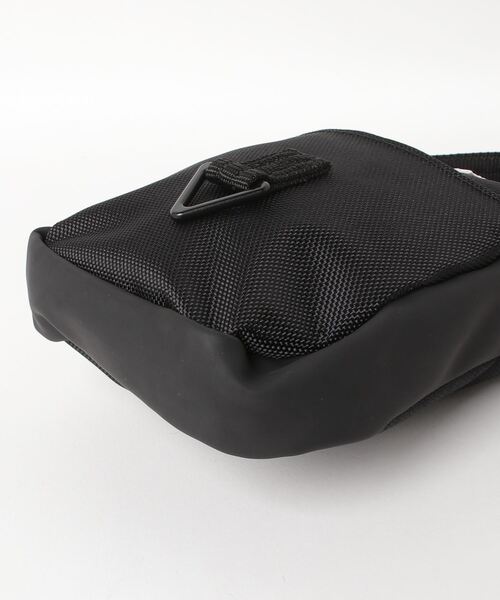 JORDAN BRAND（ジョーダンブランド）の「ジョーダン  バスケットボール バックパック（ショルダーバッグ・メンズ・ブラック×ホワイト・ONE SIZE）」の4枚目の写真