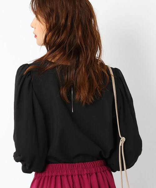 DRESKIP(ドレスキップ)の「◆異素材袖シアーリップルプルオーバー(Tシャツ/カットソー・レディース・オフホワイト/パープル系/ライトベージュ/ブラック・02/03/04)」の14枚目の写真