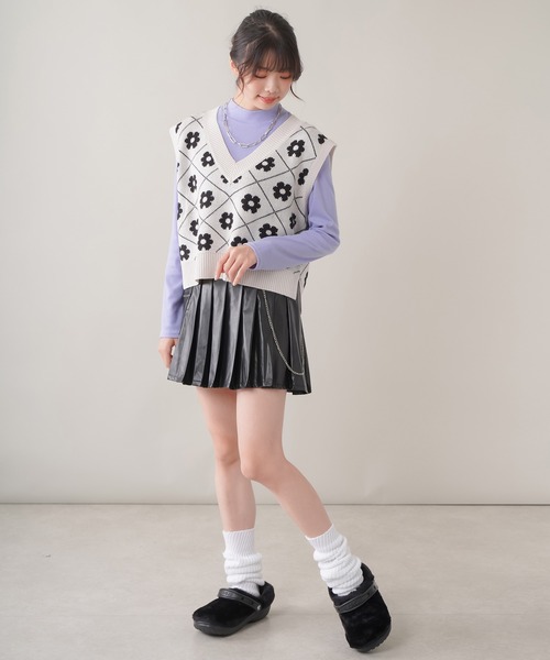 crocs（クロックス）の「【crocs/クロックス】Classic Fur Sure/クラシックファーシュアー（サンダル・レディース・ピンク系その他/ブラック/ブラック系その他・23/24）」の8枚目の写真