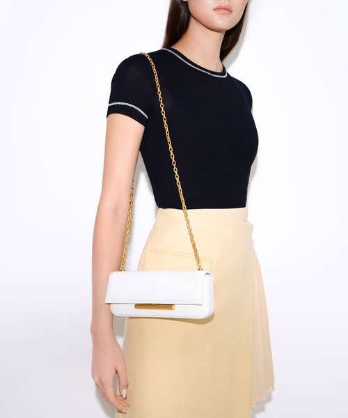 CHARLES & KEITH チェーンストラップ ショルダーバッグ CHARLES & KEITH チェーンストラップ ショルダーバッグ 【再入荷