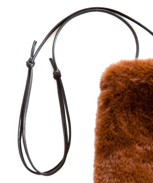 NO ID.（ノーアイディ）の「【NO ID.】Eco Fur Mini Shoulder Bag / エコ ファー ミニ ショルダー バッグ（ショルダーバッグ・メンズ・ネイビー/ブラウン/グリーン・ONE SIZE）」の8枚目の写真