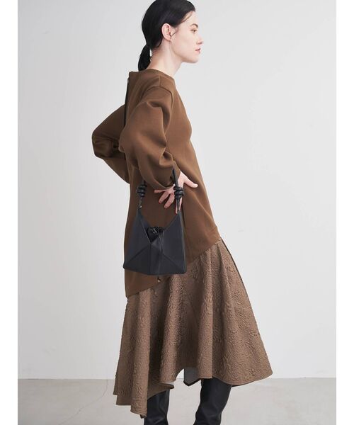 ELENDEEK(エレンディーク)の「マテリアルミックスラウンドヘムカットソーワンピース(ワンピース・レディース・ブラック/カーキ/その他1・01/02)」の9枚目の写真