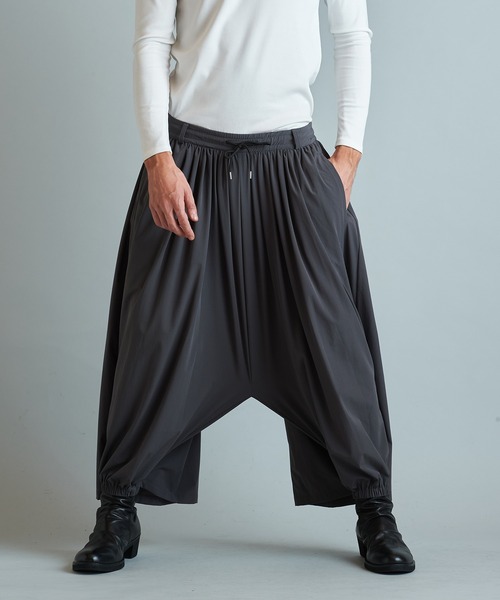 NO ID. ノーアイディー　フラッタリングバギートラウザーズパンツ フラッタリングバギートラウザーズ – NO ID.
