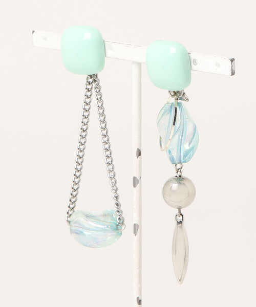 tone(トーン)の「【KKSHOP】グリーンカボションピアス(MA)(ピアス(両耳用)・レディース・グリーン・FREE)」の1枚目の写真