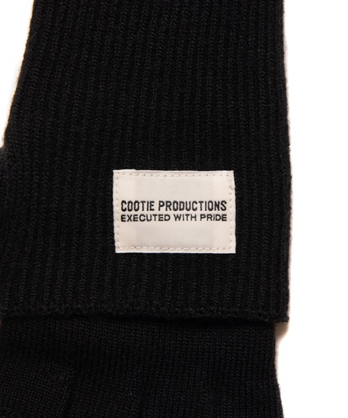COOTIE PRODUCTIONS（クーティープロダクションズ）の「Fingerless Cuffed Knit Glove（手袋・メンズ・アッシュグレー/ブラック・FREE）」の4枚目の写真