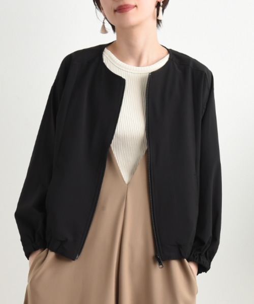 actuel(アクチュエル)の「【撥水・吸水速乾】ノーカラーZIPブルゾン(ブルゾン・レディース・ブラック/カーキ/ベージュ・FREE)」の2枚目の写真