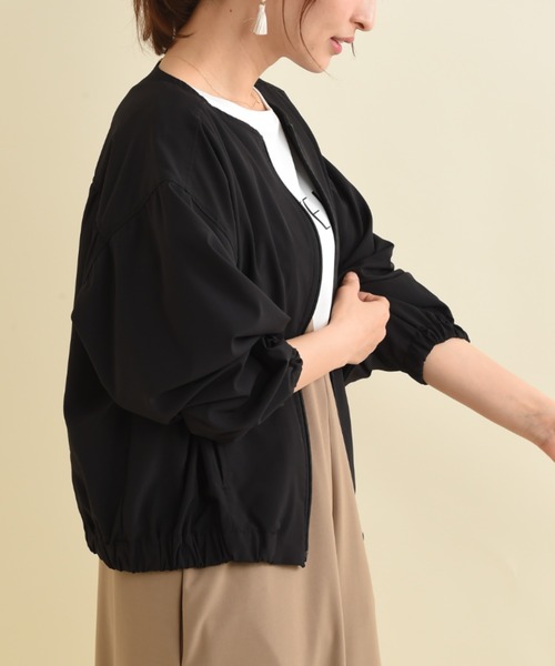 actuel(アクチュエル)の「【撥水・吸水速乾】ノーカラーZIPブルゾン(ブルゾン・レディース・ブラック/カーキ/ベージュ・FREE)」の5枚目の写真