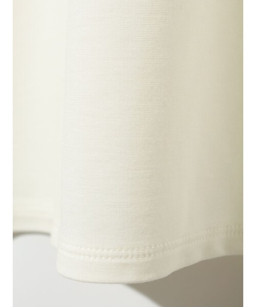 MIDIUMISOLID（ミディウミソリッド）の「クルーネックインナー プルオーバー（Tシャツ/カットソー・レディース・グリーン/カーキ/ブラック/オフホワイト・38/48）」の6枚目の写真