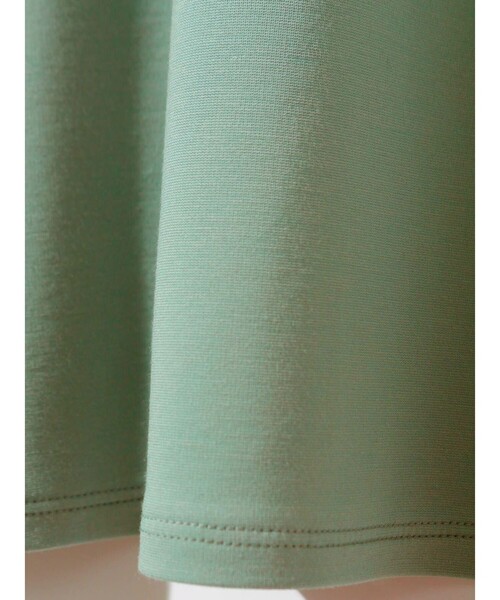 MIDIUMISOLID（ミディウミソリッド）の「クルーネックインナー プルオーバー（Tシャツ/カットソー・レディース・グリーン/カーキ/ブラック/オフホワイト・38/48）」の7枚目の写真