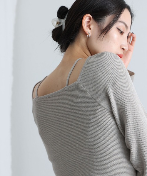 COLONY 2139（コロニートゥーワンスリーナイン）の「レイヤード風スクエアニットプルオーバー（ニット/セーター・レディース・イエロー/ブラック/ベージュ/ブルー・FREE）」の2枚目の写真