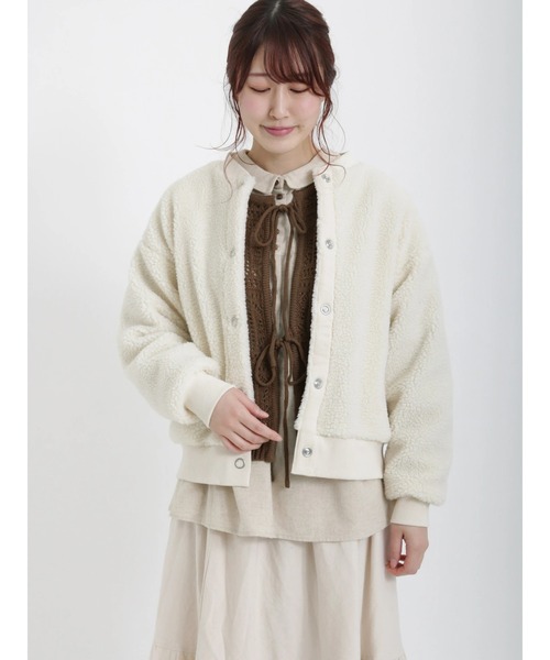 Samansa Mos2（サマンサ モスモス）の「ライトボアショートブルゾン（ブルゾン・レディース・ブラック/オフホワイト/キャメル・ﾌﾘ-）」の2枚目の写真