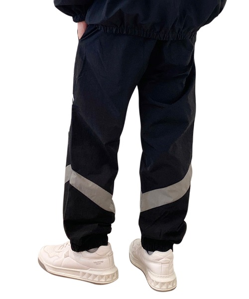 EXIEEE(イグジー)の「ナイロントラックパンツ(その他パンツ・レディース・グリーン/ブラック・MEDIUM/SMALL/LARGE)」の2枚目の写真